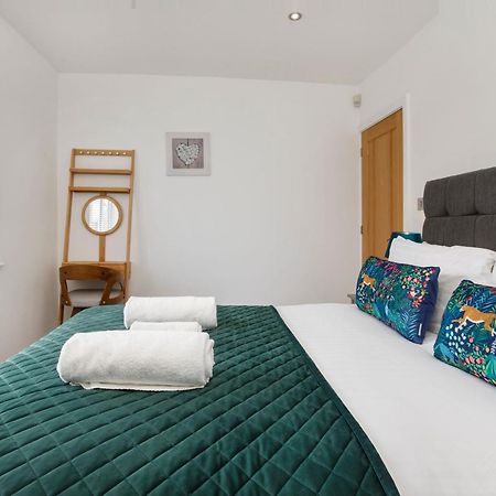 White House Apartments-Free Parking 1 Car Per Apartment York Dış mekan fotoğraf