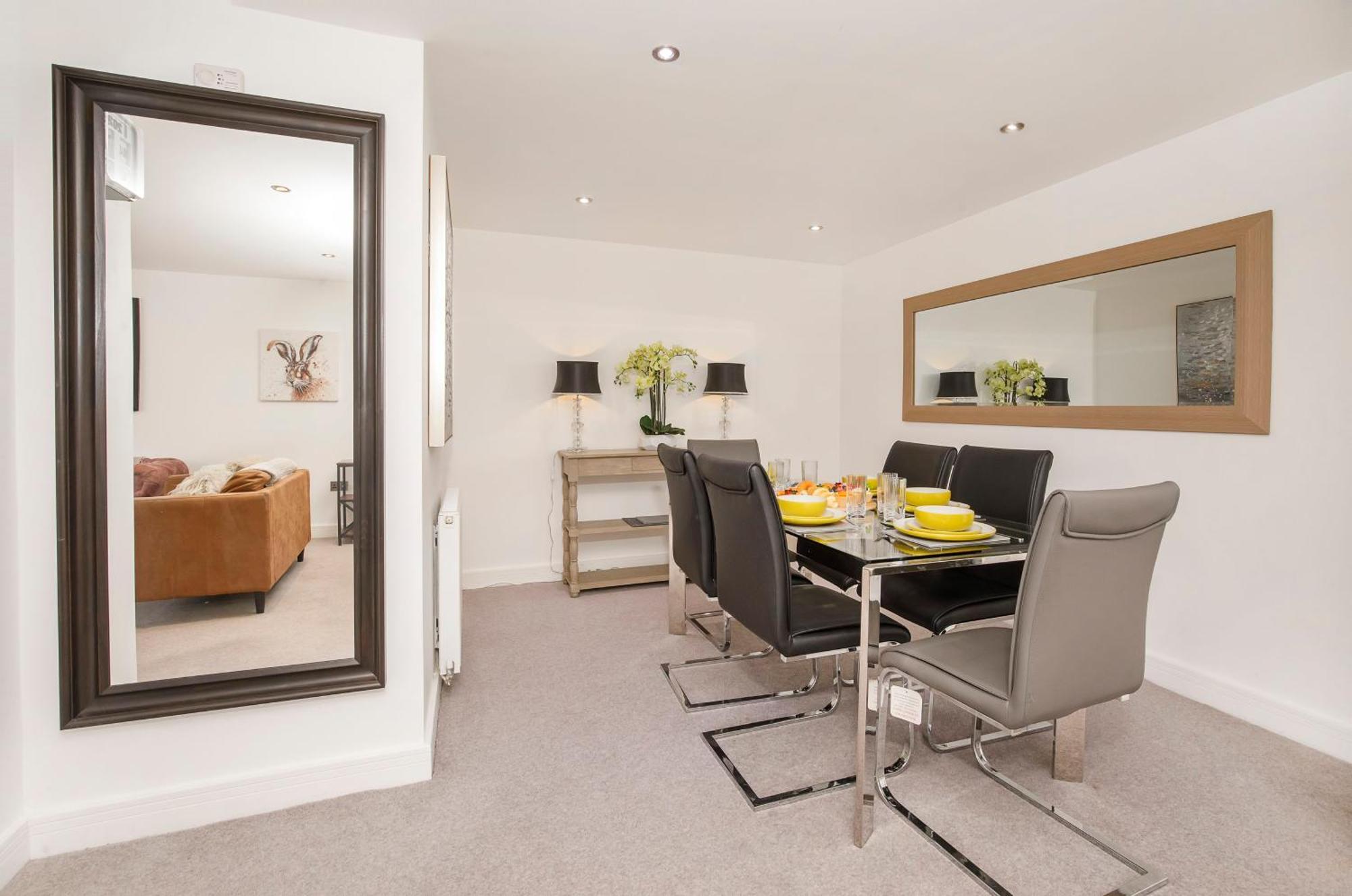 White House Apartments-Free Parking 1 Car Per Apartment York Dış mekan fotoğraf