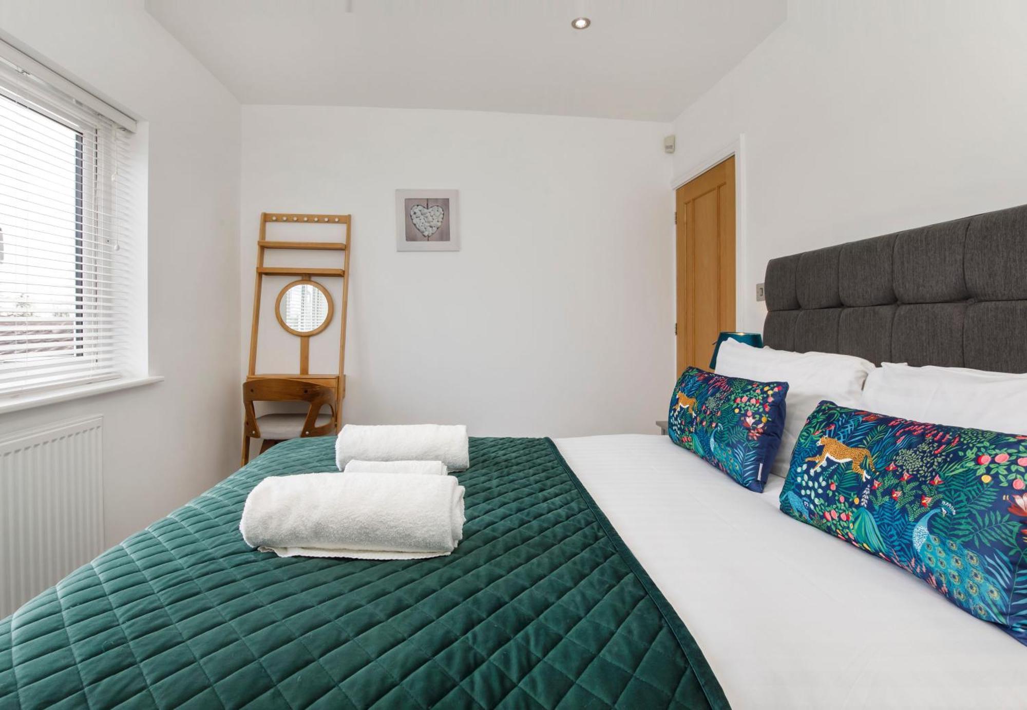 White House Apartments-Free Parking 1 Car Per Apartment York Dış mekan fotoğraf